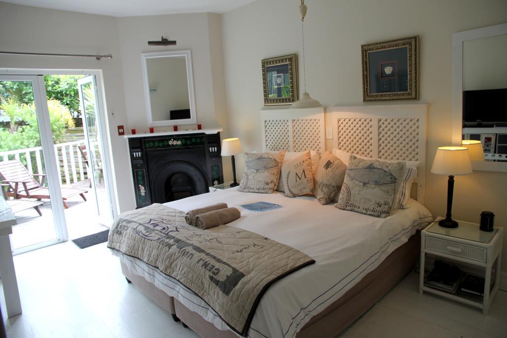 Sea Breeze Beach House Plettenberg Bay Exterior foto