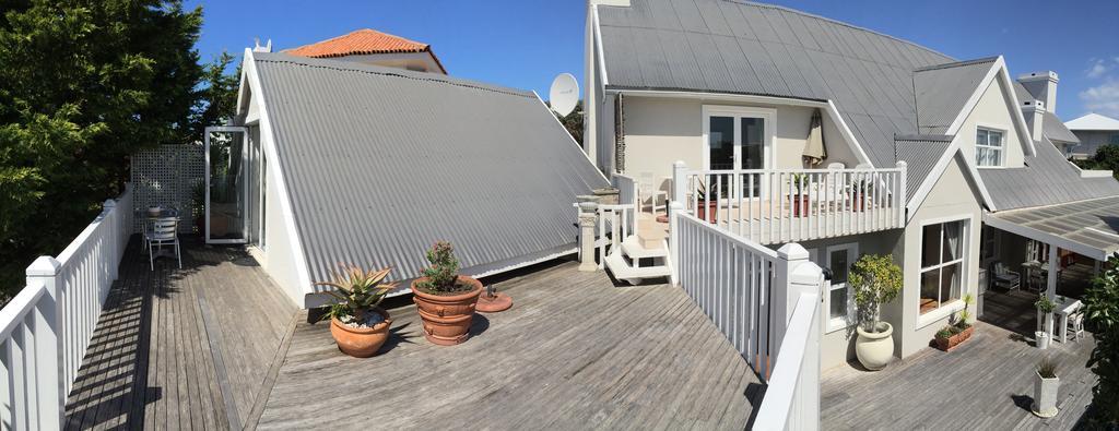 Sea Breeze Beach House Plettenberg Bay Exterior foto